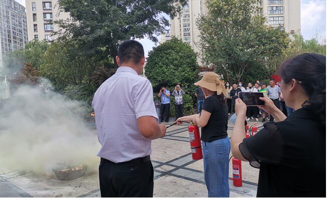 小區(qū)適合投放什么樣的安全科普館？消防安全科普館合適嗎？